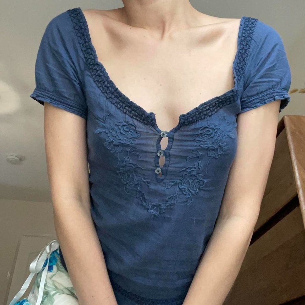Vintage y2k Abercrombie & Fitch Navy Peasant Top